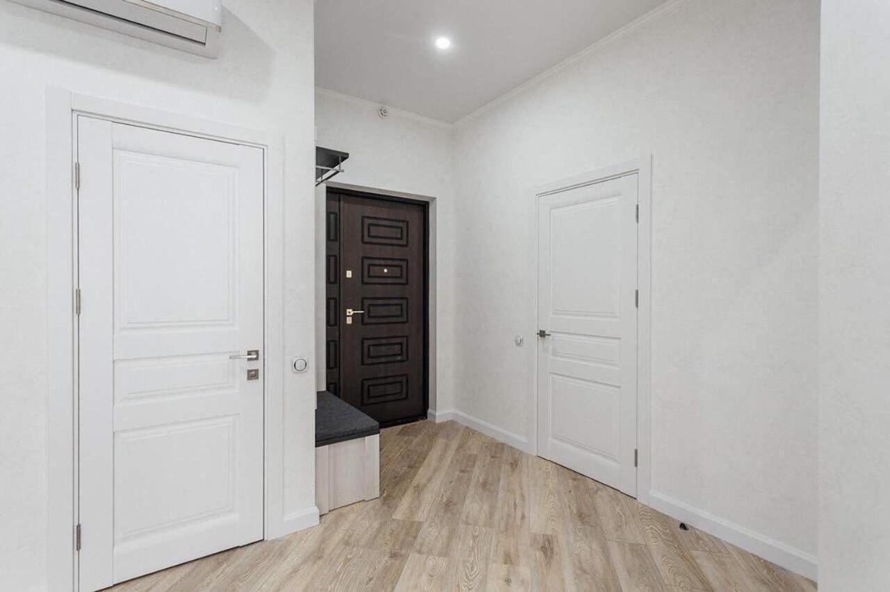 2-Nd Pearl 2-Bedrooms Apartment 오데사 외부 사진